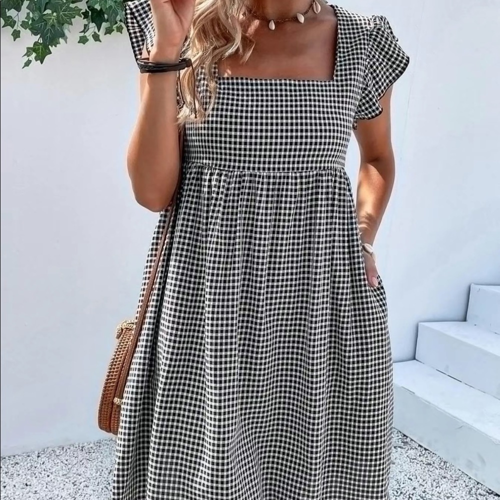 Gingham print butterfly sleeve dress